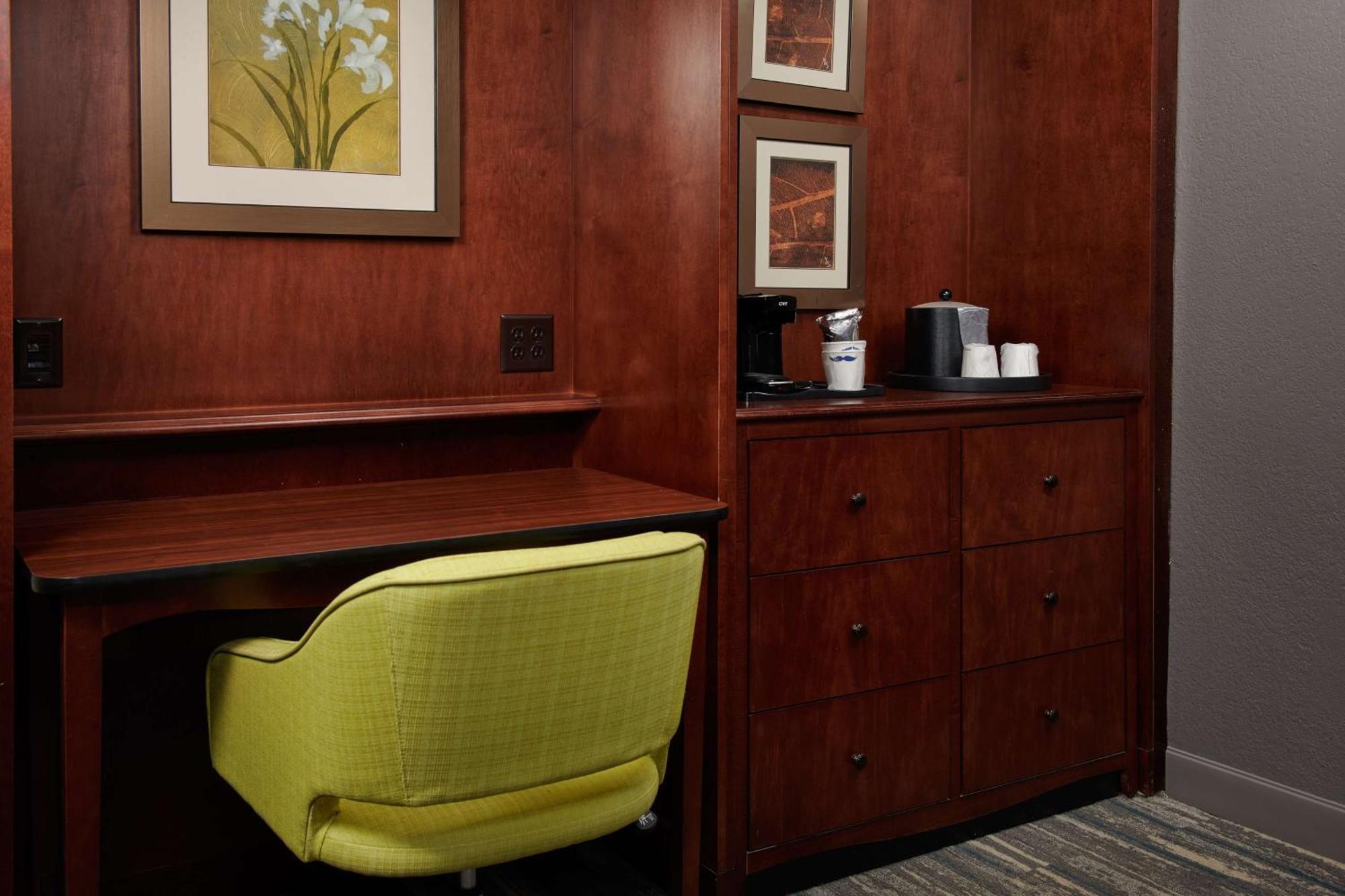 Hampton Inn Atlanta-Cumberland Mall/Cobb Galleria Area Smyrna Dış mekan fotoğraf