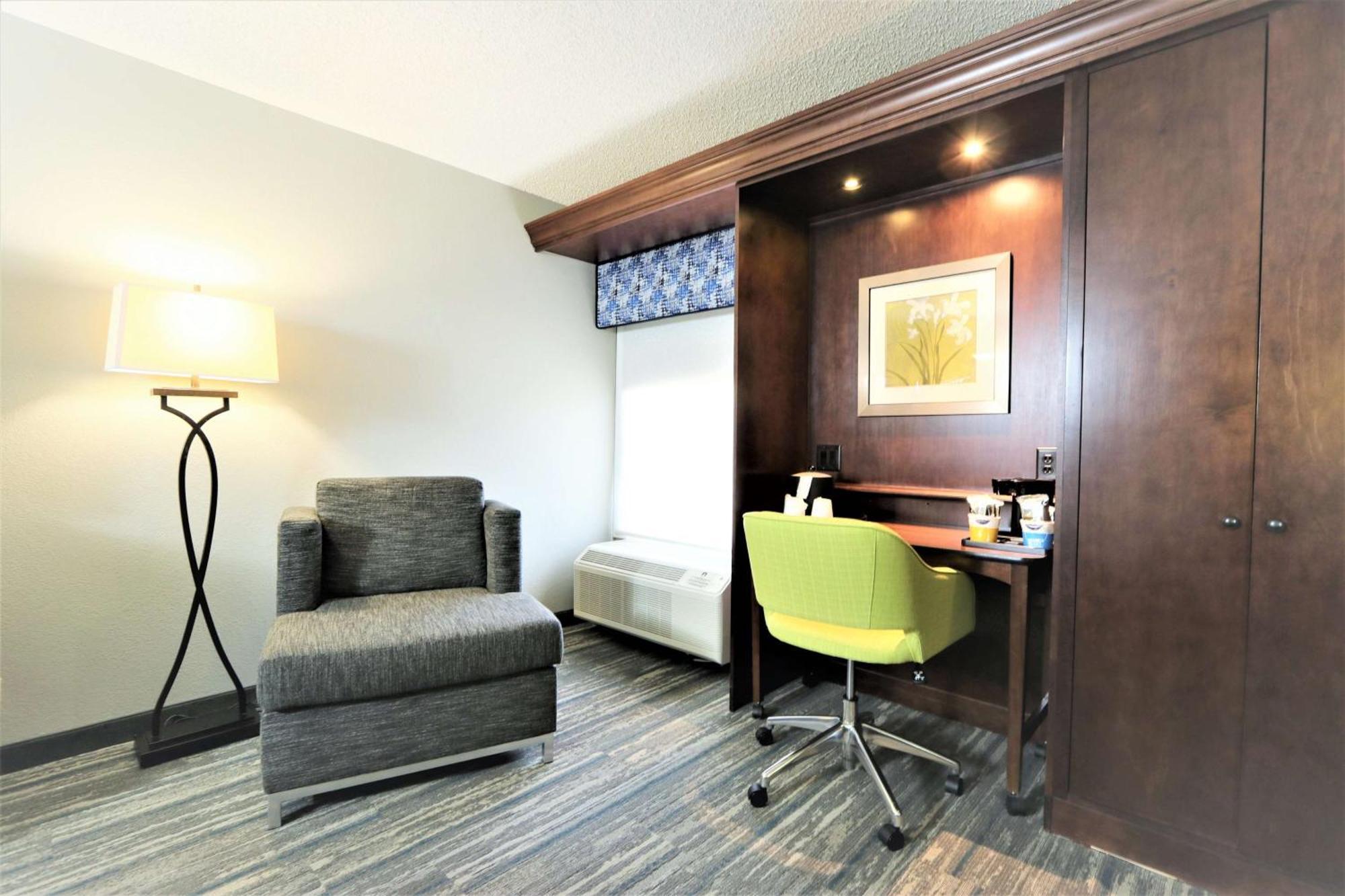 Hampton Inn Atlanta-Cumberland Mall/Cobb Galleria Area Smyrna Dış mekan fotoğraf